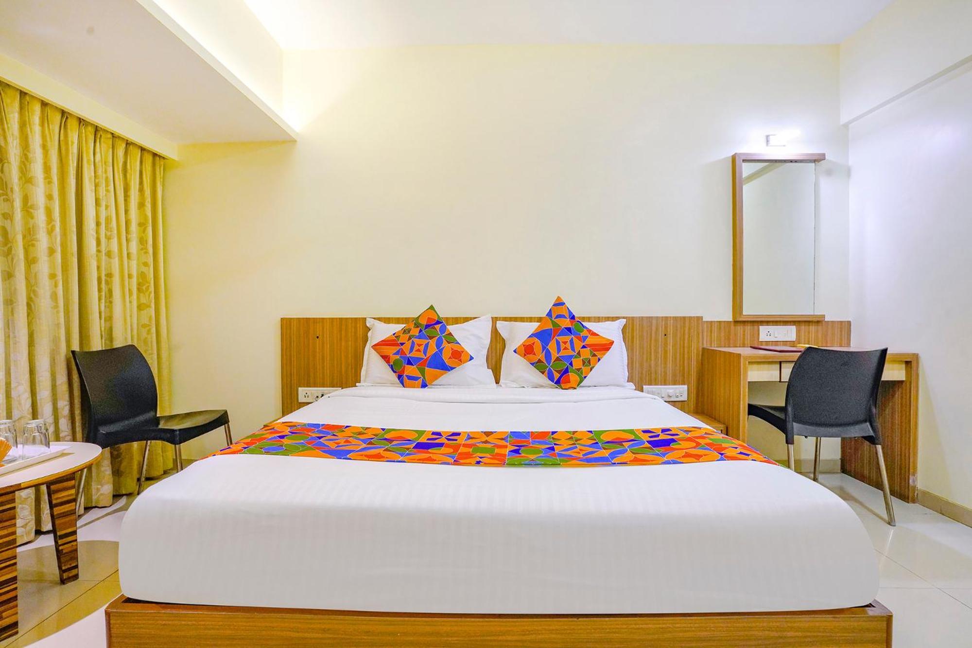Hotel Fabexpress Kuber - Nr Apmc Vashi, Navi Mumbai Extérieur photo
