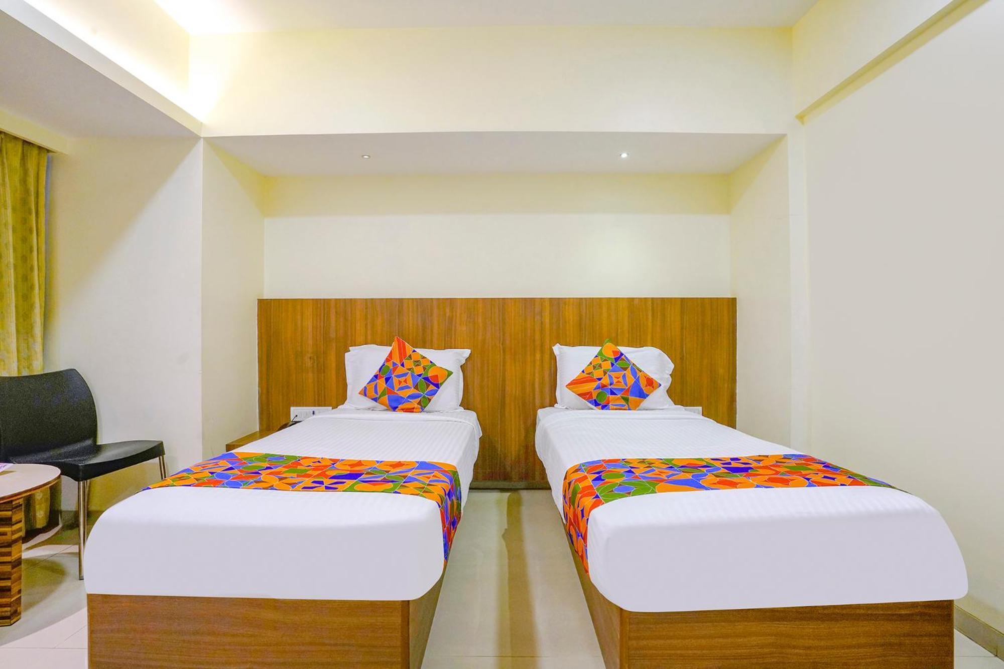 Hotel Fabexpress Kuber - Nr Apmc Vashi, Navi Mumbai Extérieur photo